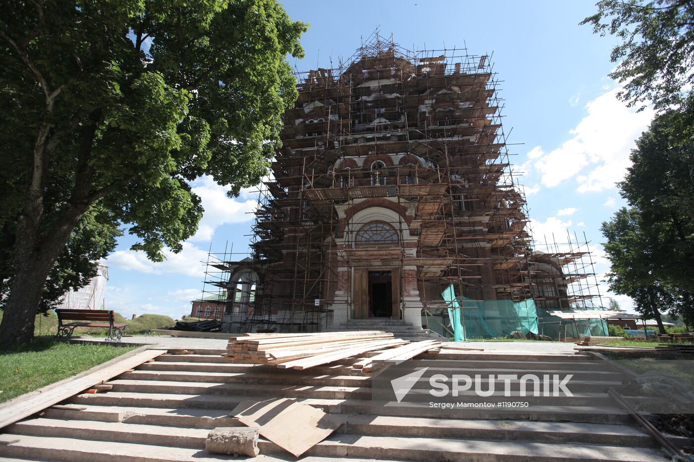 Restoration of monuments at Borodino field museum-reserve