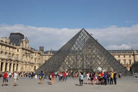 World cities. Paris