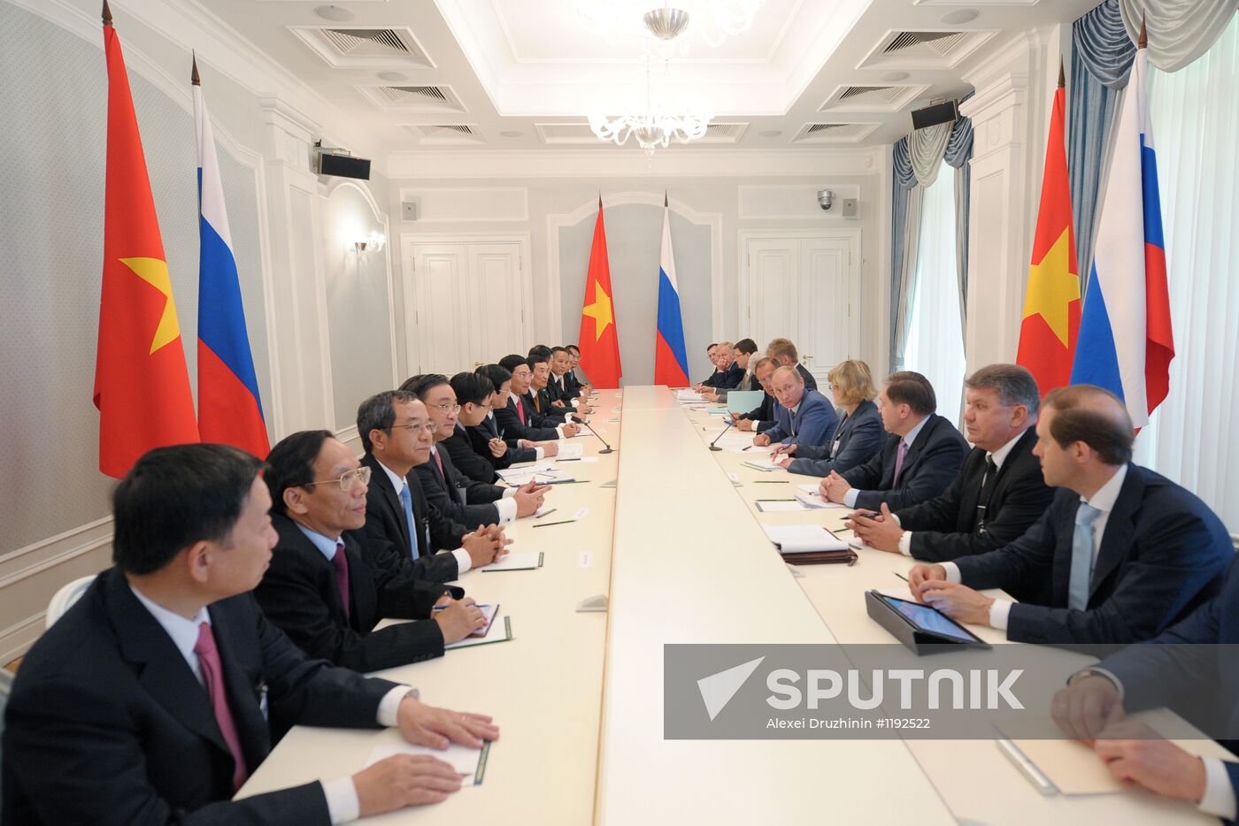 President Putin meets with Truong Tan Sang