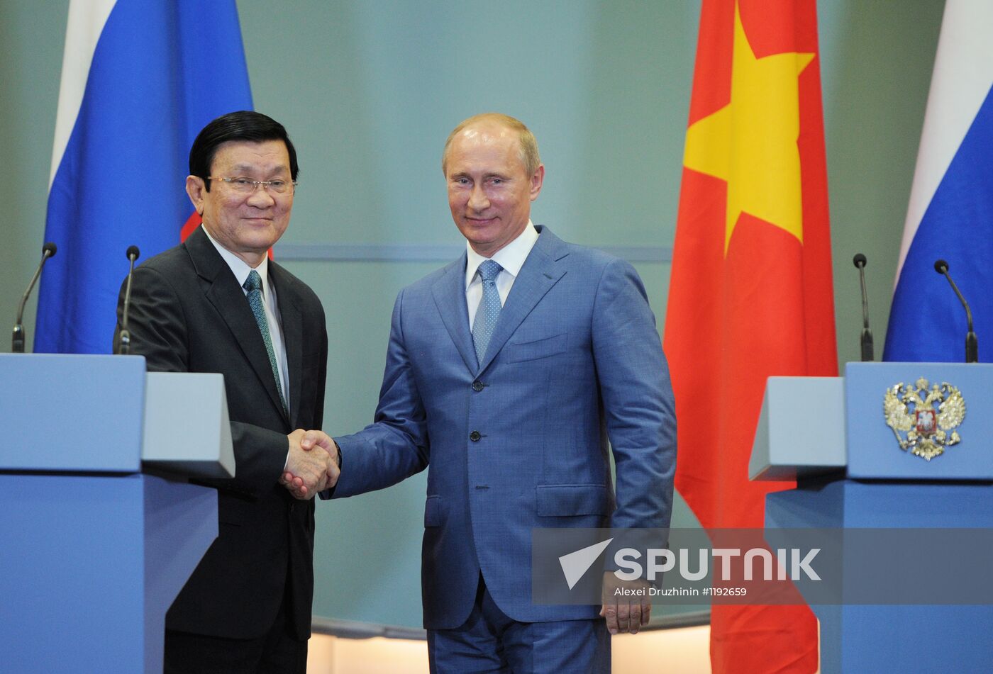 President Putin meets with Truong Tan Sang
