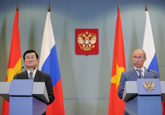 President Putin meets with Truong Tan Sang