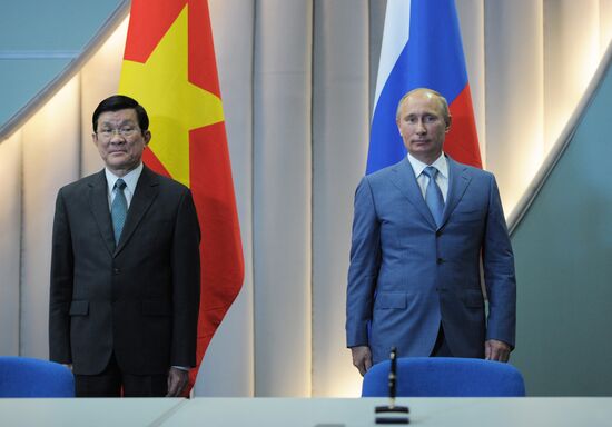 President Putin meets with Truong Tan Sang