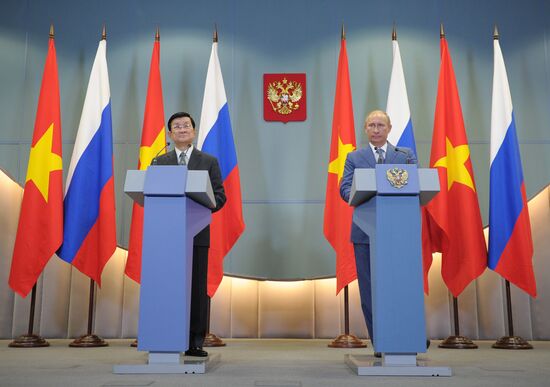 President Putin meets with Truong Tan Sang