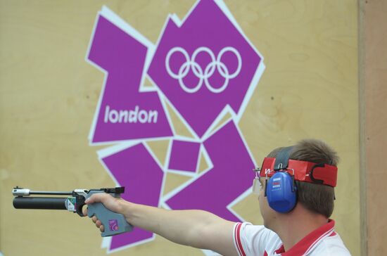 2012 Summer Olympics. Shooting. Air pistol. Men