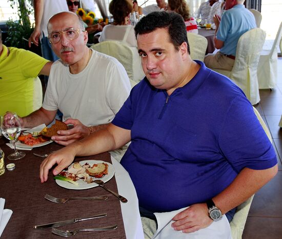 Lunch by chairman of organizing committee, New Wave 2012 contest