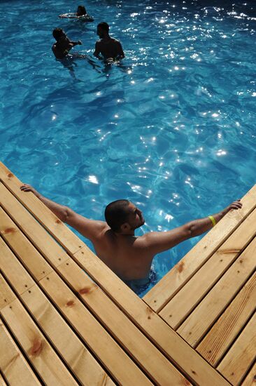 Recreation area with swimming pools opened at Sokolniki Park