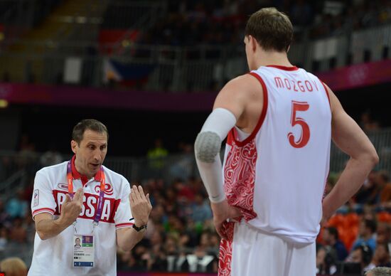 Olympics 2012 Men's Basketball. Match U.K. – Russia