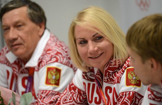 P/c by Olympic bronze medalists O. Zabelinskaya and N. Kovalev