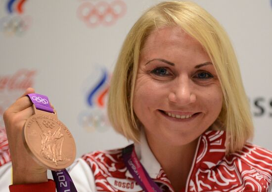 P/c by Olympic bronze medalists O. Zabelinskaya and N. Kovalev