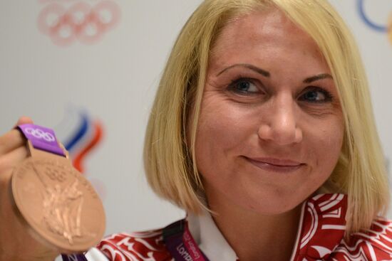 P/c by Olympic bronze medalists O. Zabelinskaya and N. Kovalev