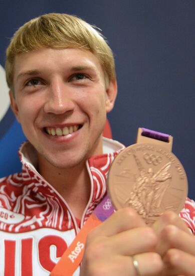 P/c by Olympic bronze medalists O. Zabelinskaya and N. Kovalev