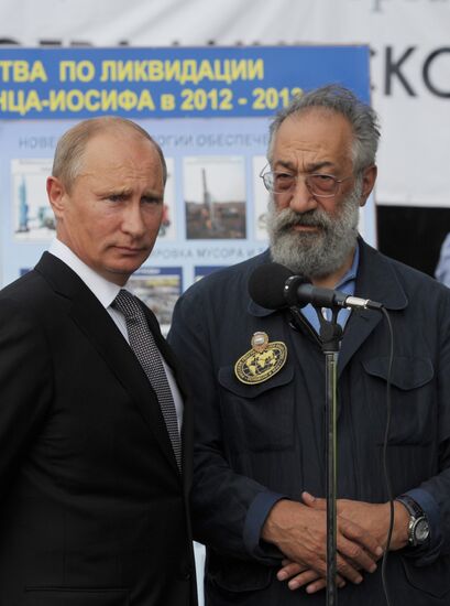 Vladimir Putin visits North-Western Federal District