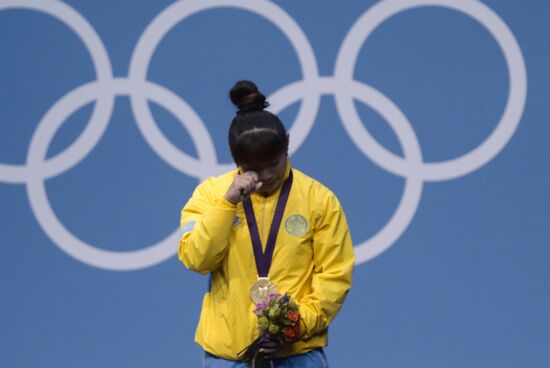 Olympics 2012 Women's Weightlifting. To 63 kg