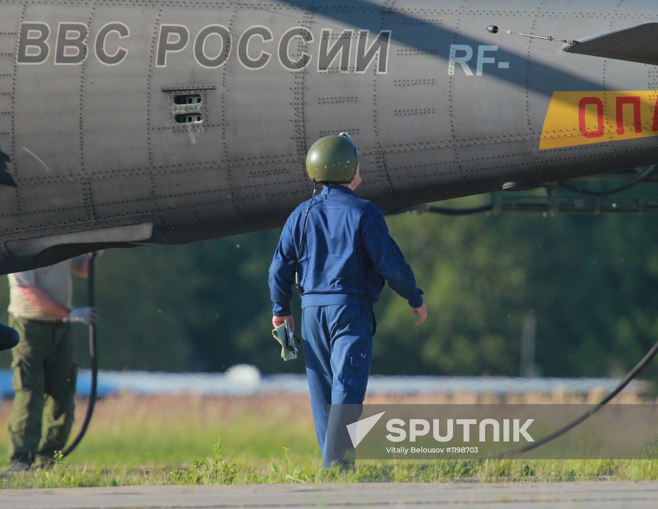 Air Force crews prepare for "Common Sky" air show