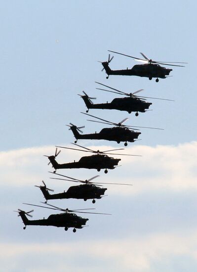Air Force crews prepare for "Common Sky" air show