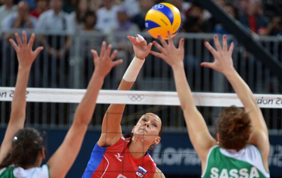 2012 Olympics. Women's Volleyball. Algeria vs. Russia