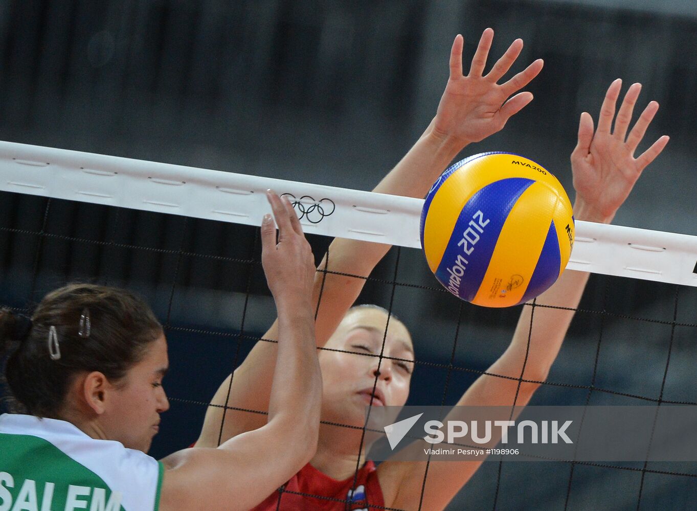 Olympics 2012 Women's Volleyball. Algeria vs. Russia