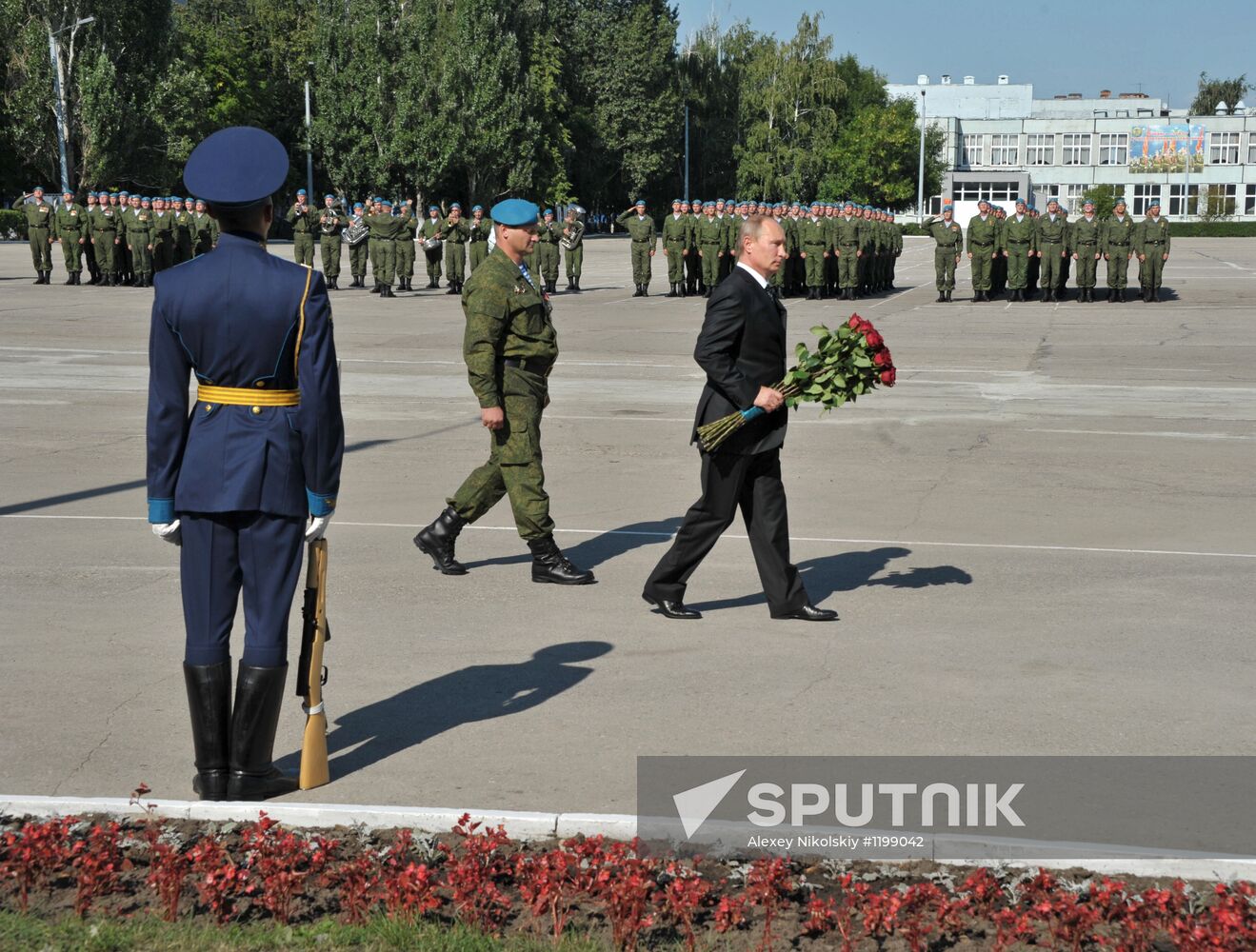 Vladimir Putin visits 31th Guards Separate Air Assault Brigade