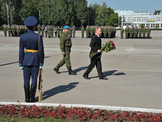Vladimir Putin visits 31th Guards Separate Air Assault Brigade