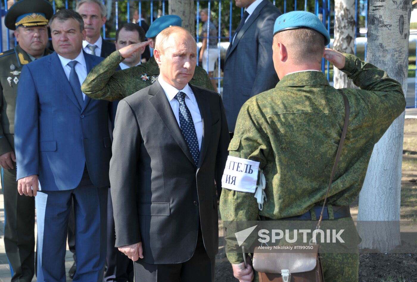 Vladimir Putin visits 31th Guards Separate Air Assault Brigade