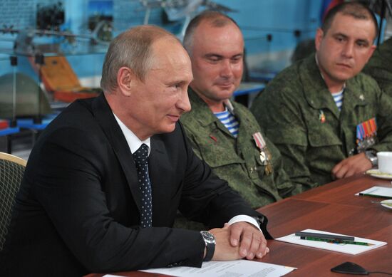 Vladimir Putin visits 31th Guards Separate Air Assault Brigade
