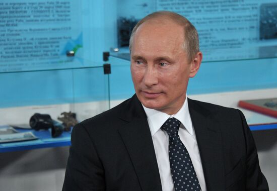 Vladimir Putin visits 31th Guards Separate Air Assault Brigade