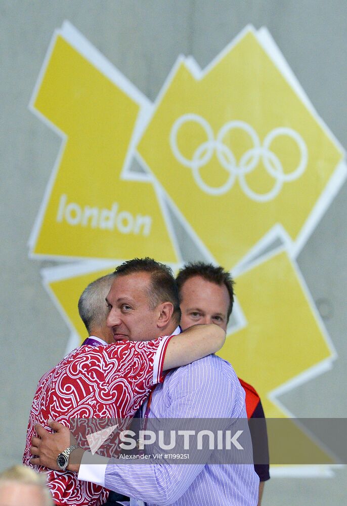 Olympics 2012 Men's Synchronized Diving. 3 meter springboard