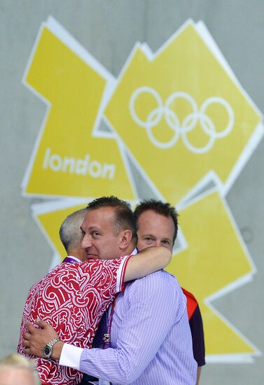 Olympics 2012 Men's Synchronized Diving. 3 meter springboard