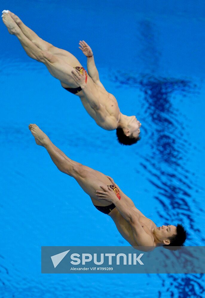 Olympics 2012 Men's Synchronized Diving. 3 meter springboard