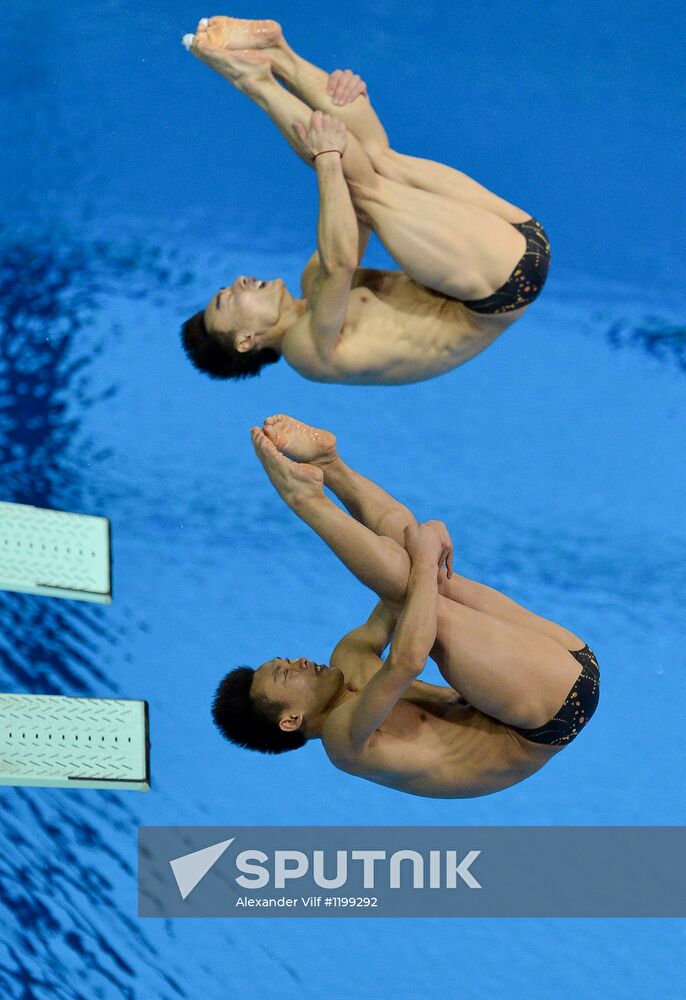 Olympics 2012 Men's Synchronized Diving. 3 meter springboard