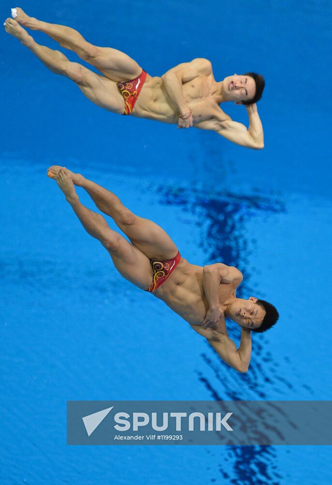 Olympics 2012 Men's Synchronized Diving. 3 meter springboard