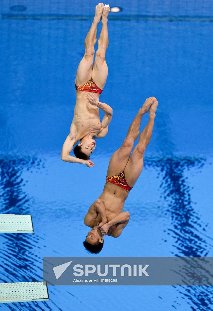 Olympics 2012 Men's Synchronized Diving. 3 meter springboard