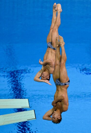 Olympics 2012 Men's Synchronized Diving. 3 meter springboard