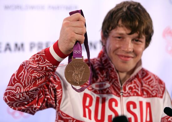 Press Conference I. Nifontov, S. Tsarukayeva and O. Zabelinskaya