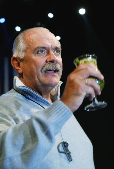  MIKHALKOV