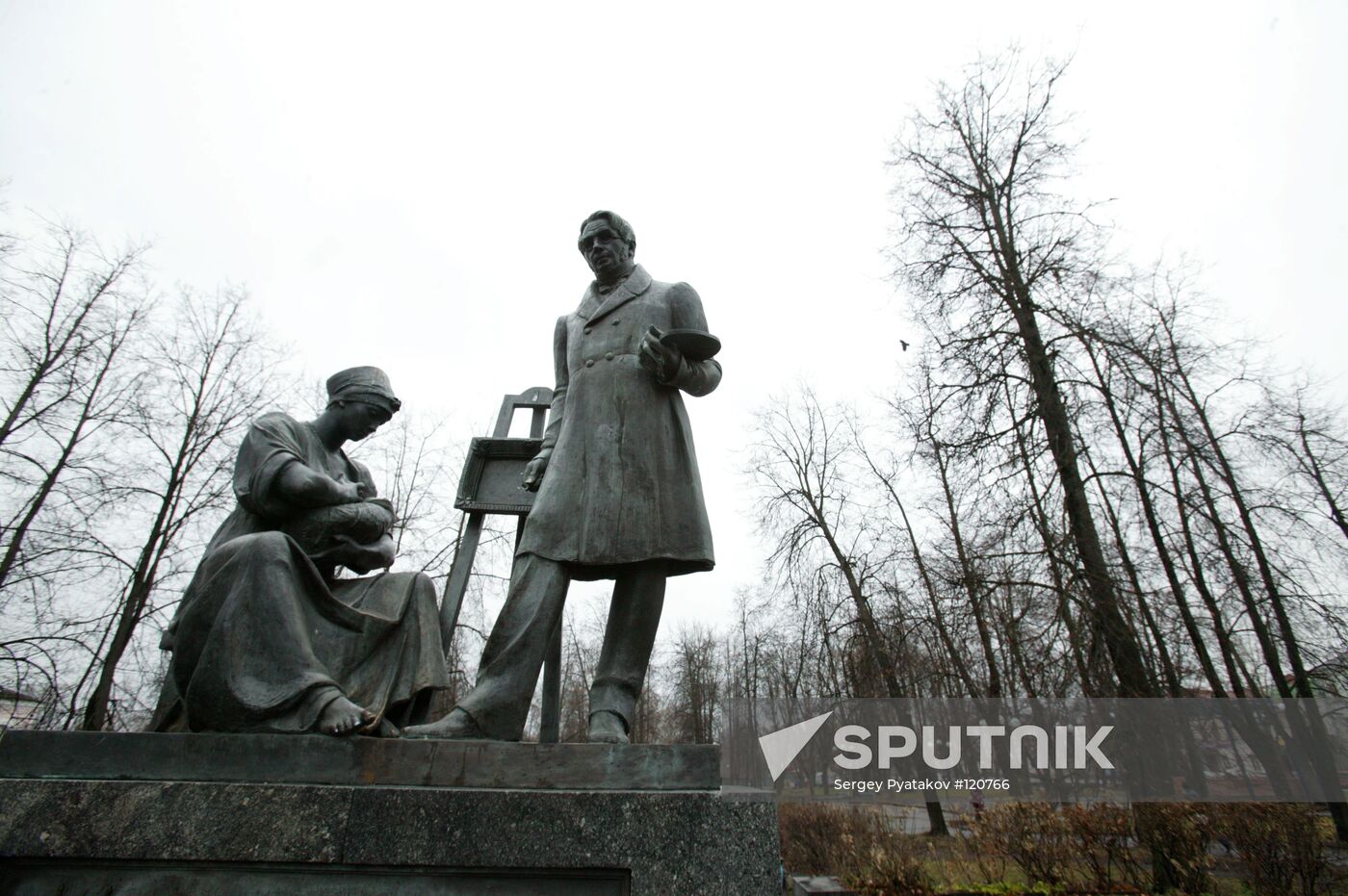 MONUMENT TO PAINTER VENETSIANOV