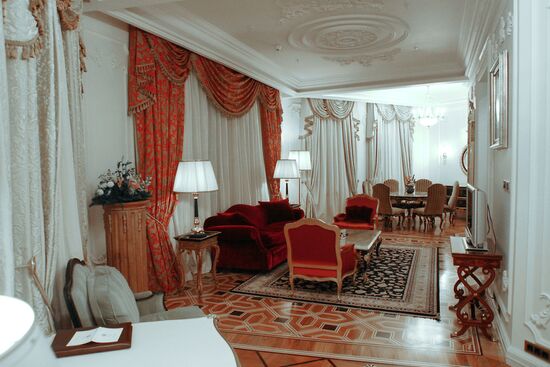 BUSINESS SUITE SAVOY HOTEL