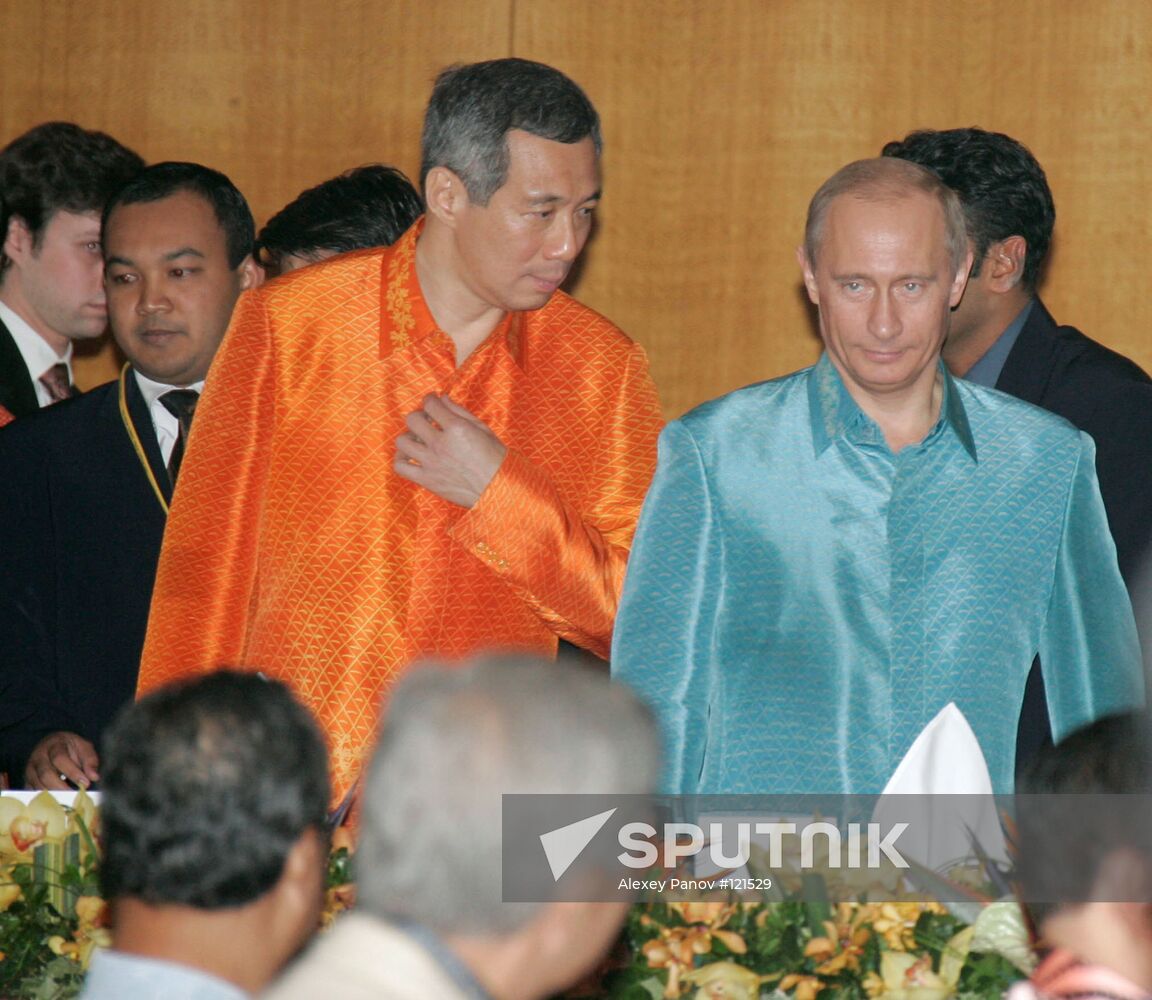 PUTIN LOONG ETHNIC ATTIRE