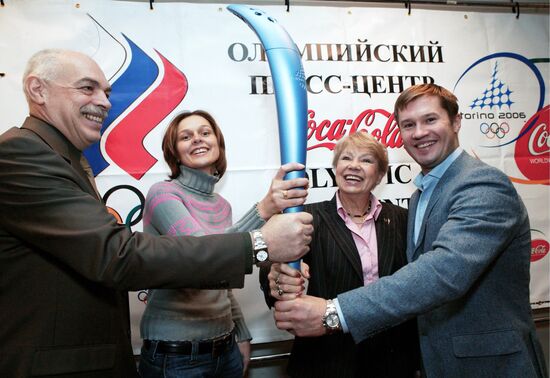 OLYMPIC FLAME ROSSOSHIK VASYUKOVA LATYNINA 