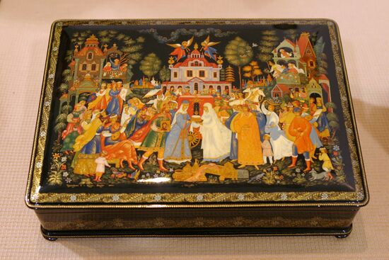 JEWELRY-BOX PALEKH