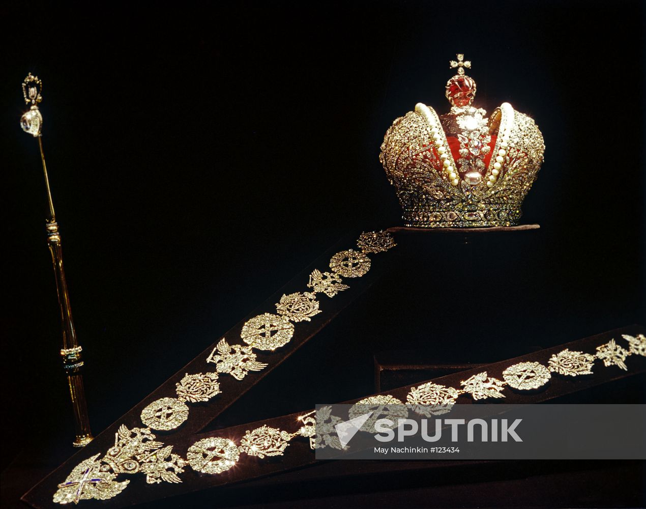 BIG IMPERIAL CROWN SCEPTER DIAMOND CHAIN