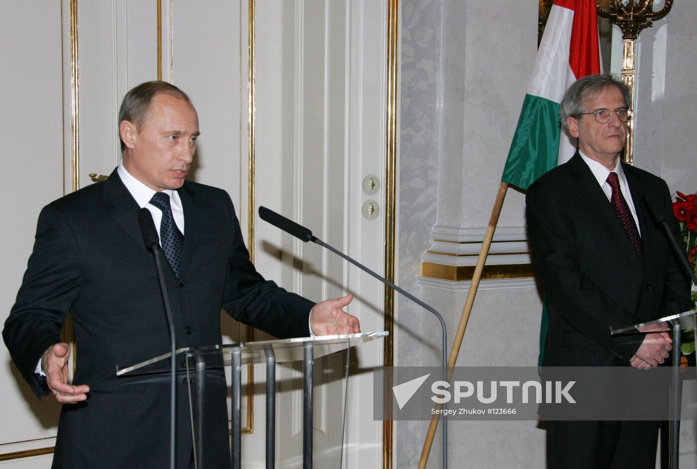 PUTIN SOLYOM HUNGARY