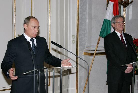 PUTIN SOLYOM HUNGARY