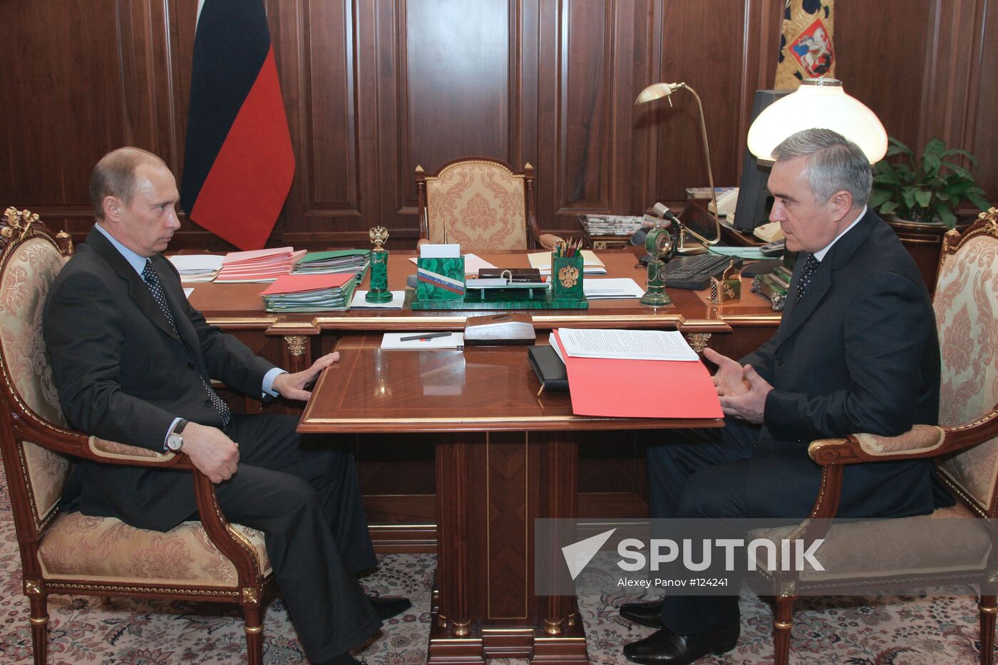 PUTIN ZYAZIKOV IN CONFERENCE KREMLIN