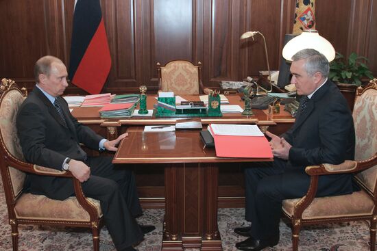 PUTIN ZYAZIKOV IN CONFERENCE KREMLIN