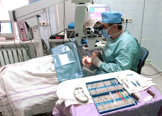 A NEW TECHNIQUE OF REPLACING EYE LENS 