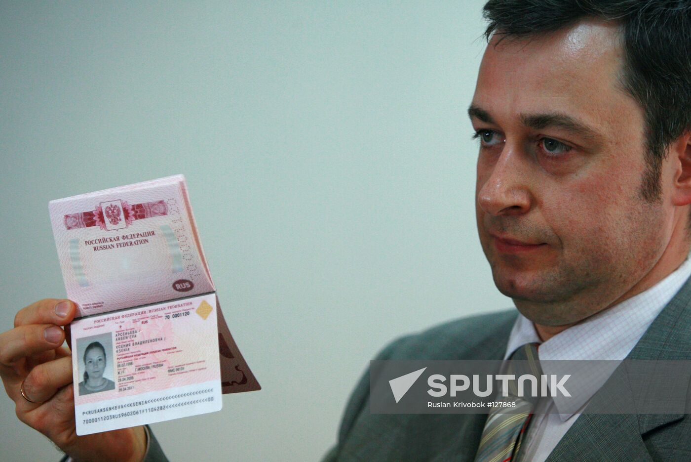 PASSPORT ARKADY TRACHUK