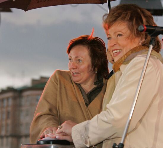 L. PUTIN AND V. MATVIENKO