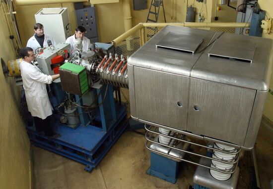 NEW NUCLEAR PHYSICAL COMPLEX