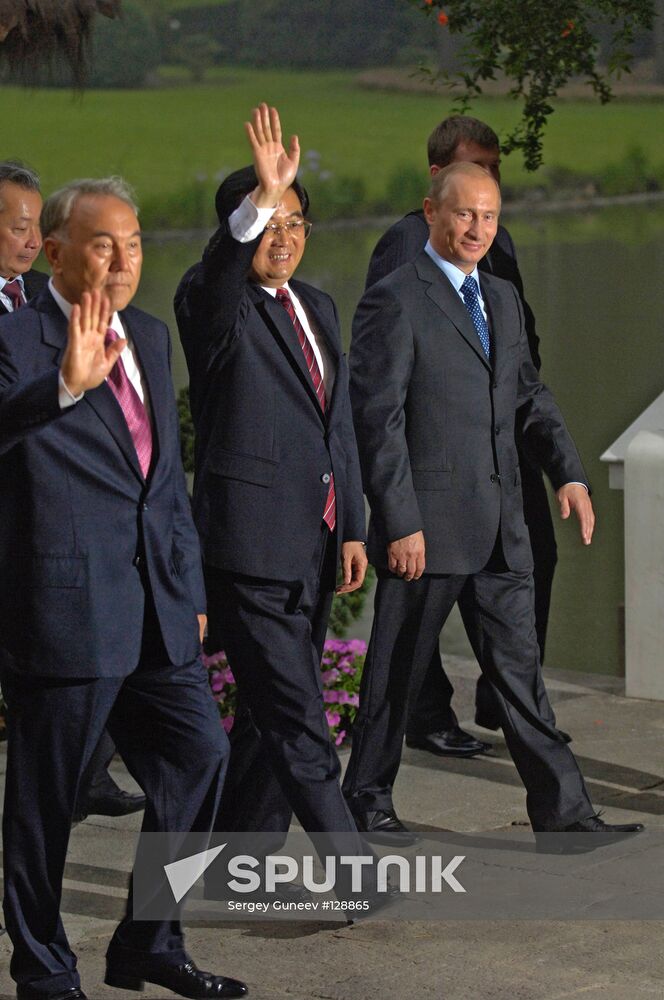 PUTIN, NAZARBAYEV AND HU JINTAO